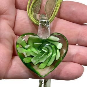 Green Murano Flower Glass Pendant Necklace Lampwork Dimensional White Heart